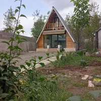 ویلای کلبه سویسی. ورود رشت فوق تمیز آلاچیق|اجارهٔ کوتاهمدت ویلا و باغ|رشت, بیجارپس|دیوار