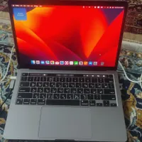 مک بوک پرو ۲۰۲۰ رم هشت ۲۵۶ هارد بسیار تمیز