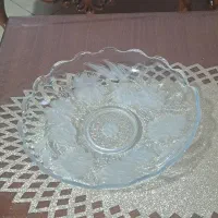 تعدادی ظروف پذیرایی