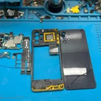 تعمیرات تخصصی موبایل سخت افزاری و نرم افزاری