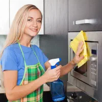 نیازمند نظافت کار منزل زیر ۳۰ سال