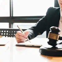 طلاق تضمینی بدون حضور فقط در4روز توسط وکیل خانم