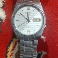 ساعت سیکوصفحه سفیدتمیز