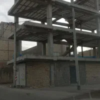 سه-طبقه-روی-پیلوت-3-خوابه-و-تجاری