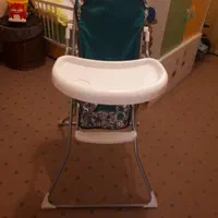 تخت گهواره ای وکالسکه دلیجان و صندلی غذا|تخت و صندلی بچه|خرم‌آباد, |دیوار