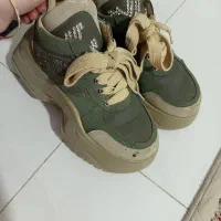 کفش وبارونی