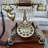 تلفن رو میزی سلطنتی