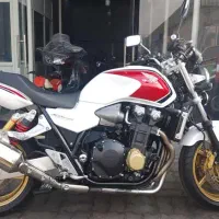 سی بی ۱۳۰۰|موتورسیکلت|کاشمر, |دیوار