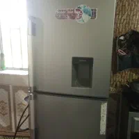 یک عدد یخچال و گاز فروش میرود
