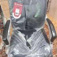 صندلی اداری چرمی نوید سیستم مدل s50