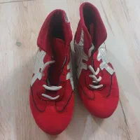 کفش کشتی قرمز زیاد استفاده نشده