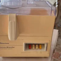 یک دستگاه آبمیوه گیری نانیوا