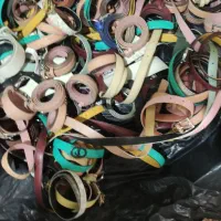 تعدادی کمربند وزنجیر