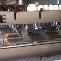 رنچلیو کلاس 10 ایتالیا سه گروپ|کافیشاپ و رستوران|ششطراز, |دیوار