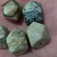 ۵تا مهره قدیمی یکجا