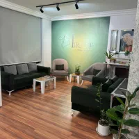 اپراتور دستگاه لیزر