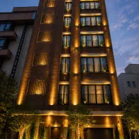 فروش ۸۰۰ متر مستغلات نوساز در شهرک غرب