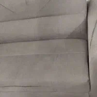 مبل ۷نفره نیازبه روکش داره فقط،داخلش کاملا سالمه