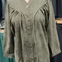 شومیز مادر یلدا کبریتی|لباس|قم, نیروگاه|دیوار