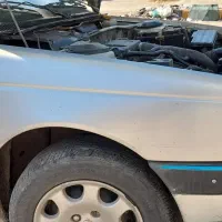 گلگیر پژو نقره ای