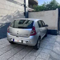 خودرو ساندرو نقره ای دنده اتومات