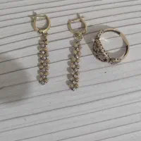انگشتر و گوشواره طلا