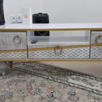 میز تلوزیون تمیز و در حد