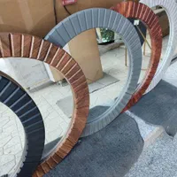 آینه هاژان|آینه|سقز, |دیوار