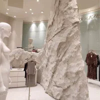 طراحی دکوراسیون سنگی لوکس و صخره‌ای