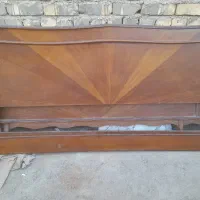 یک عدد تخت دو نفره ۱۸۰در۲