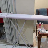 میز اتو و پرده زبرا