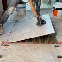 نصب کاشی سرامیک پرسلان اسلب با چسپ|خدمات پیشه و مهارت|کنارک, |دیوار