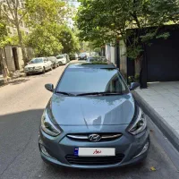 هیوندای اکسنت سال ۱۳۹۷ رنگ طوسی