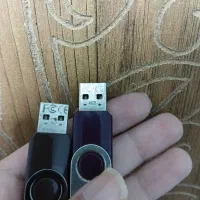 فلش ۸ و۴ گیگ|قطعات و لوازم جانبی رایانه|گرگان, |دیوار