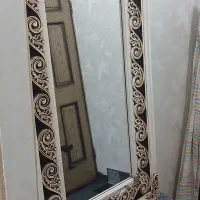 آینه ومیز کنسول در حد نو لطفا پیام بزارید