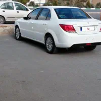 دنا ۹۴ ی لکه رنگ بسیار سالم و تمیز