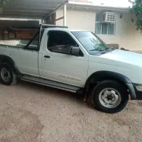 نیسان پیکاپ تک کابین