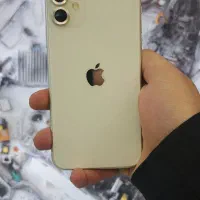 ایفون ۱۱نرمال ۱۲۸ بسیار تمیز رنگ سفید