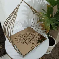 استند طلایی