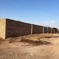 زمین-چهار-دیواری-شده-مناسب-دامداری-و-مسکونی
