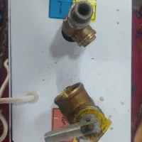 1عدد اب گرم کن ۴عدد.دسگیره در و 1عددکپسول پرسی|آبگرمکن، پکیج، شوفاژ|بندرعباس, |دیوار