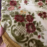 رومیزی گرد مخمل برجسته آنتیک