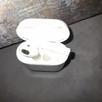 Airpods اصل،یک عدد هندزفری،با جعبه و کابل شارژ|لوازم جانبی موبایل و تبلت|تهران, محمودیه|دیوار
