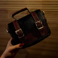 کیف دست دوزی شده