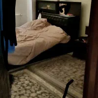 یه دست مبل و تختخواب و آینه وسایل منزل در حد نو|مبلمان خانگی و میز عسلی|اصفهان, شهرک مهدیه|دیوار