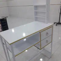 فروش وسایل آرایشی بانوان