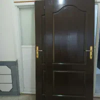 درب چوبی تمیز قهوی سوخت