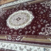 فرش ۲×۳ به رنگ زرشکی تمام اکرلیک