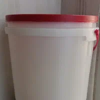 سطل های ده کیلویی نونو و بیست لیتری در حد نو