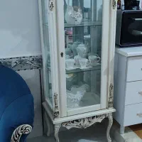 گنجه با وسایل داخلش به فروش میرسد درحد نو